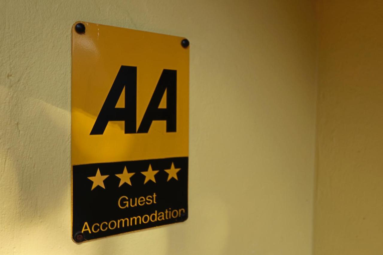 The Yellow House B&B Woodborough  Экстерьер фото